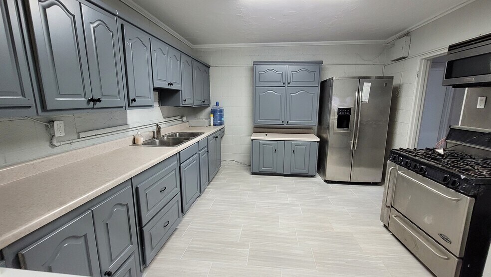 More Photos Of 2945 Sunnyvale St, Dallas Religious Facility For Sale