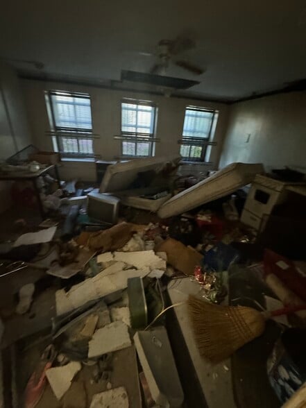 More Photos Of 7456 S Shore Dr, Chicago Apartments For Sale