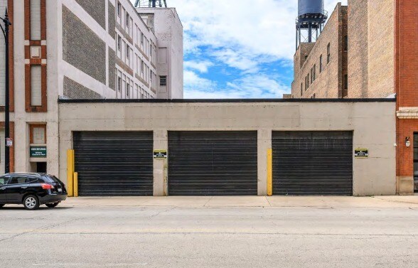 More Photos Of 2330-2340 S Indiana Ave, Chicago Warehouse For Sale