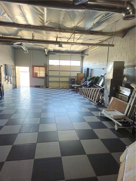 More Photos Of 536 W Mountain View Ave, La Habra Warehouse For Sale