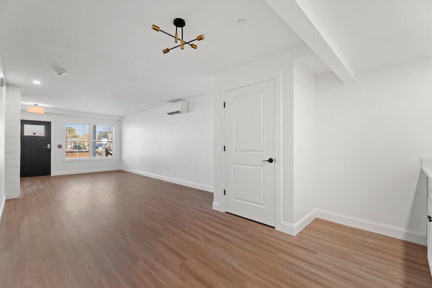 More Photos Of 44 Williams Ave, Mystic General Retail For Sale