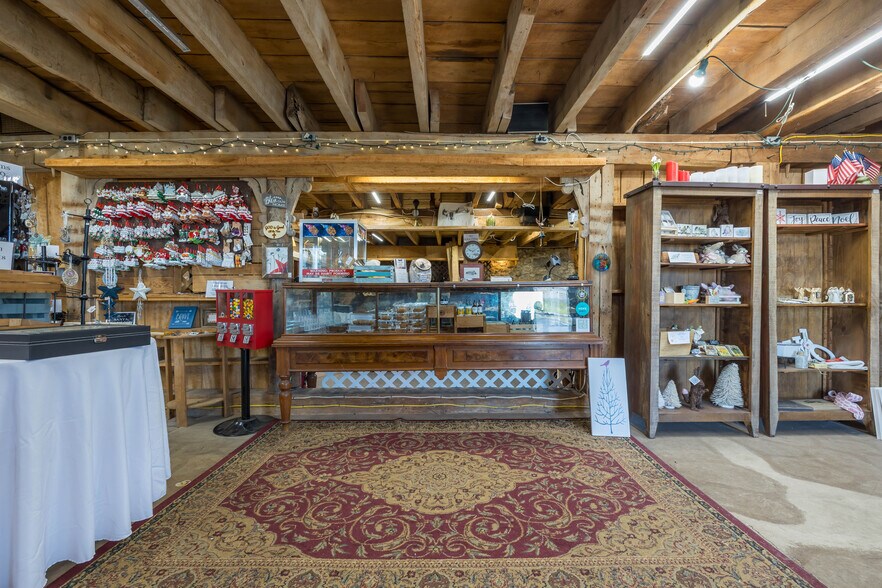 More Photos Of 8724 US Highway 68 N, West Liberty General Retail For Sale