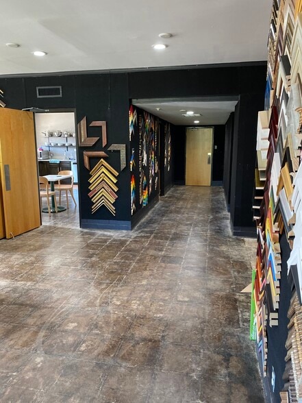 More Photos Of 4114 Frank St, Dallas Light Distribution For Sale