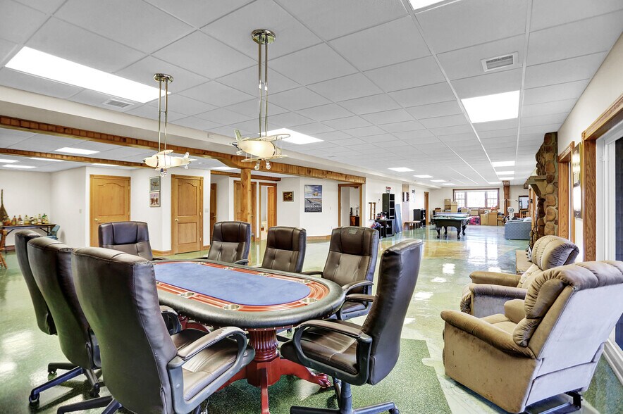 More Photos Of 600 Airport Dr, Mifflintown Flex For Sale