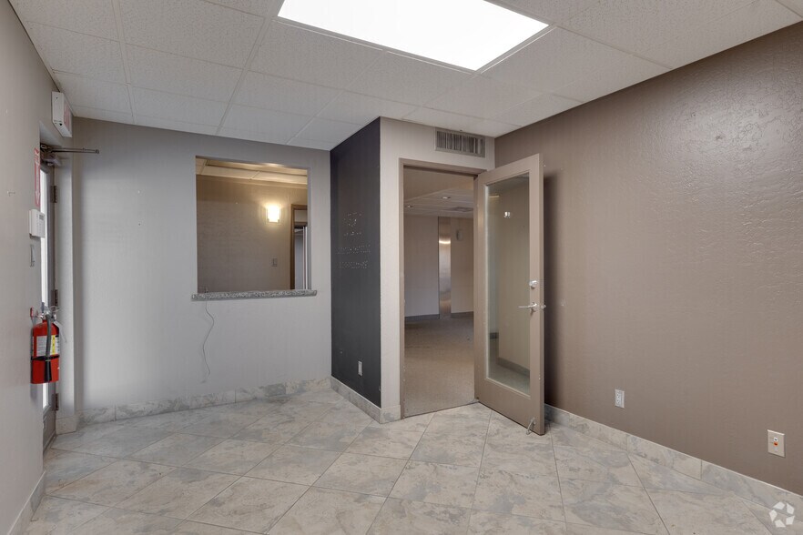More Photos Of 1525 N Granite Reef Rd, Scottsdale Medical For Lease