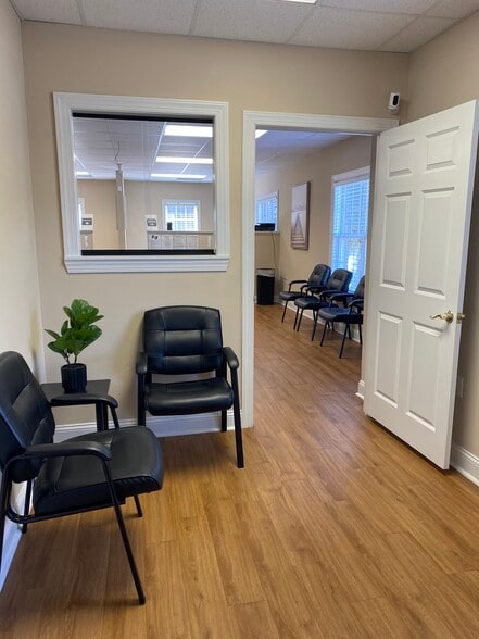 More Photos Of 2929 Breezewood Ave, Fayetteville Office For Sale