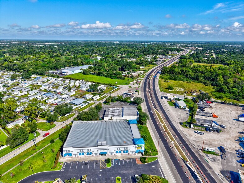 More Photos Of 1357 N Tamiami Trl, North Fort Myers General Retail For Sale