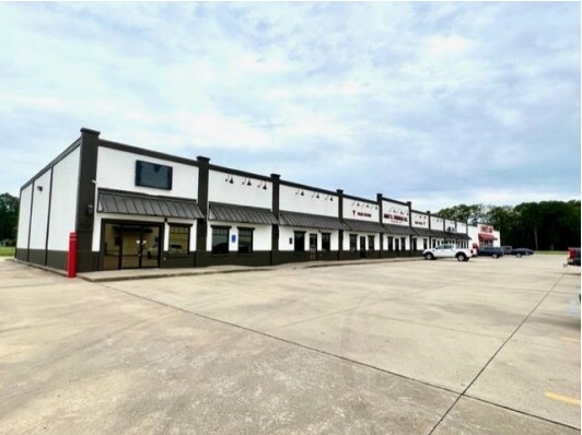 More Photos Of 8950 US-165, Sterlington Storefront For Sale