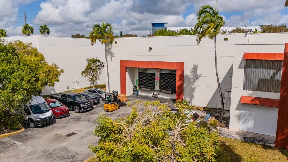 More Photos Of 3051-3053 NW 107th Ave, Miami Warehouse For Lease