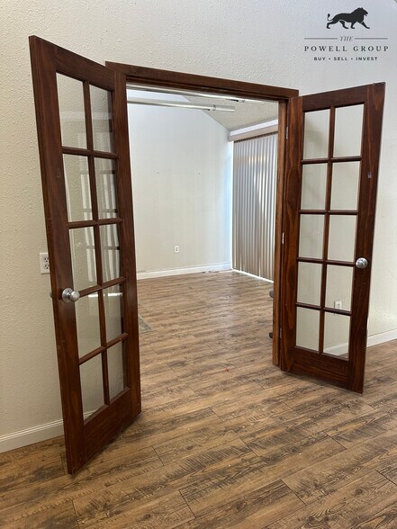 More Photos Of 5929 50th St, Lubbock Service For Lease