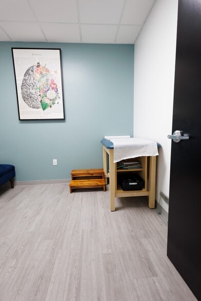 More Photos Of 101 Grant Pl, Lowell Medical For Lease