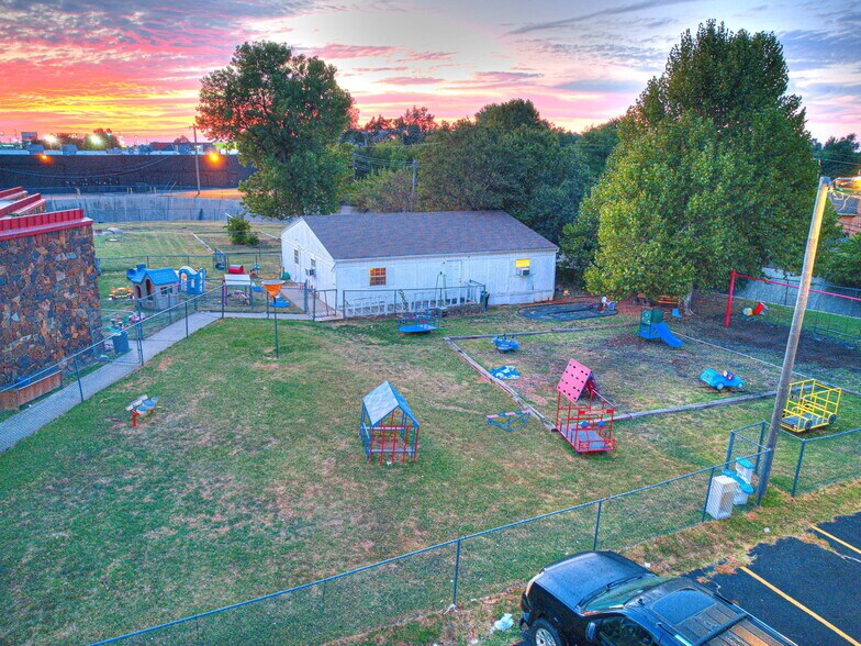 More Photos Of 6009 NW Expressway St, Oklahoma City Specialty For Sale