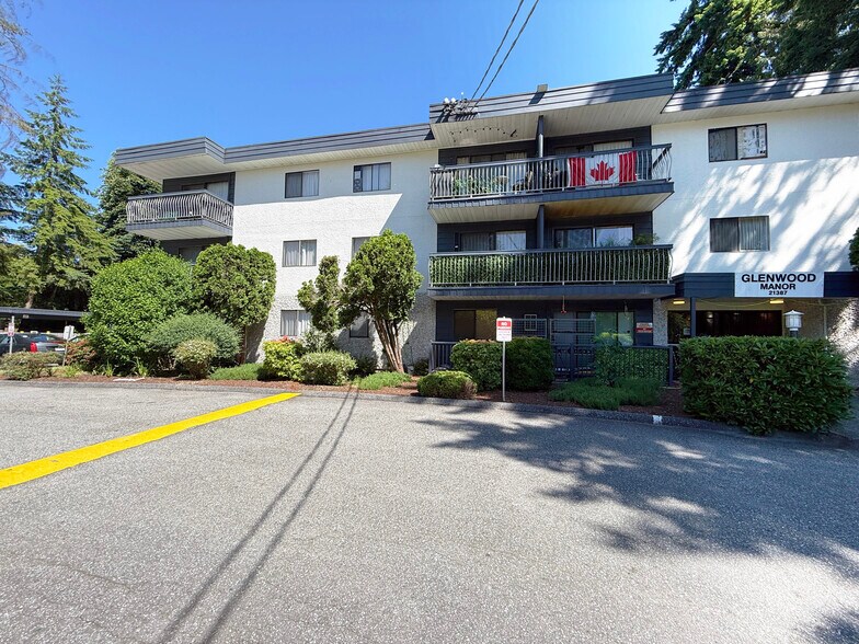 Primary Photo Of 21387 Dewdney Trunk Rd, Maple Ridge Apartments For Sale