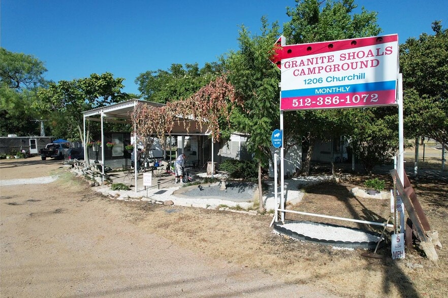 More Photos Of 1206 Churchill Dr, Granite Shoals Trailer Camper Park For Sale