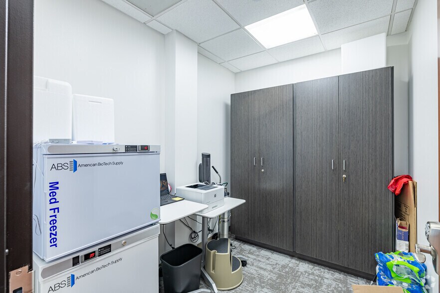 More Photos Of 14-01 Broadway, Fair Lawn Medical For Lease