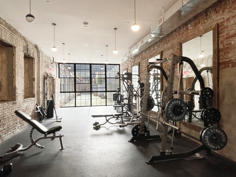More Photos Of 128-152 32nd St, Brooklyn Office For Lease