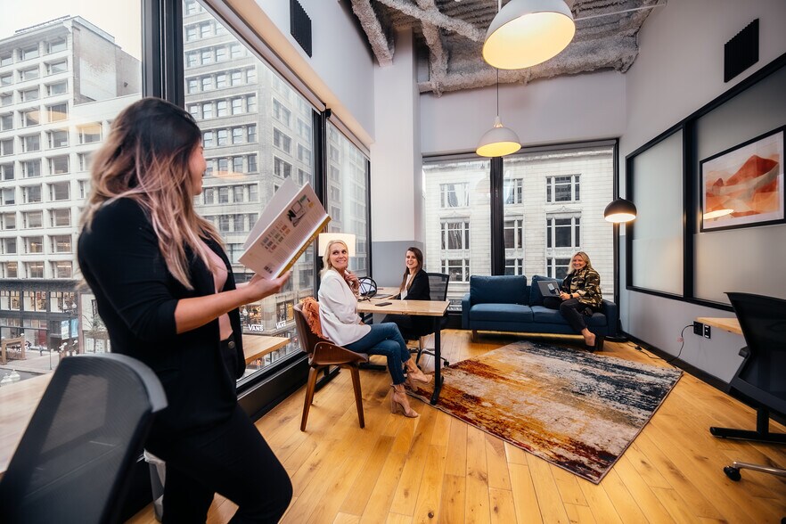 More Photos Of 100-112 S State St, Chicago Coworking Space