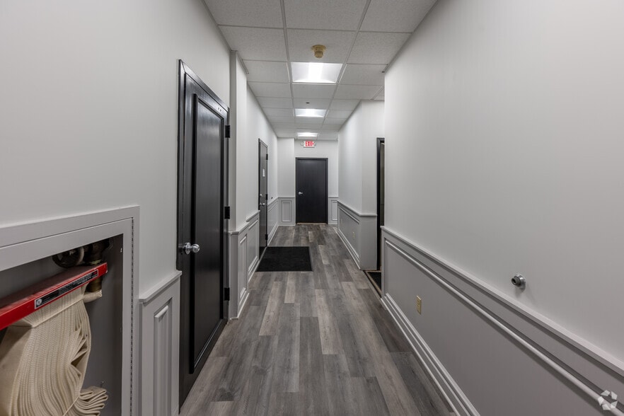 More Photos Of 29 Bank St, Stamford Office For Lease