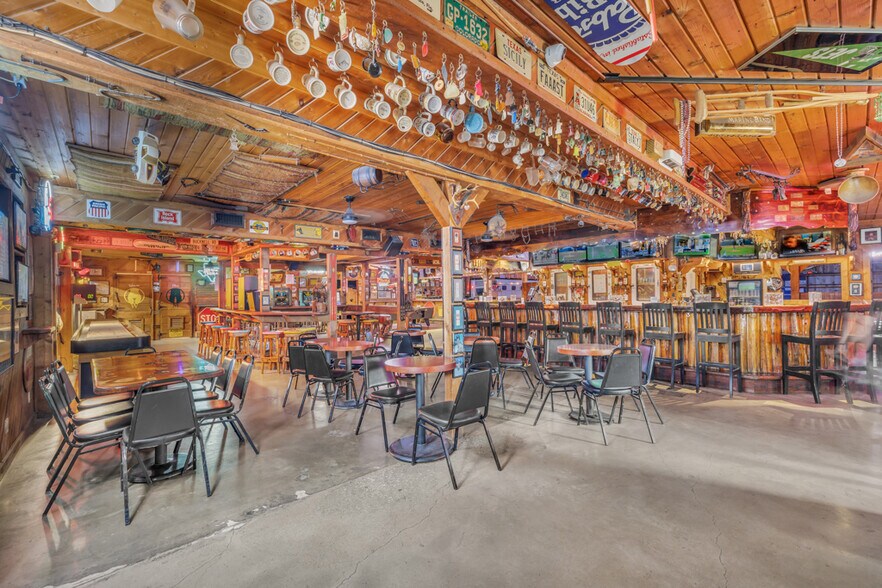 More Photos Of 1390 McQueeney Rd, New Braunfels Sports And Entertainment For Sale