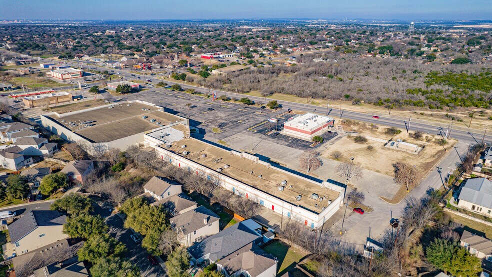 More Photos Of 15150 Nacogdoches Rd, San Antonio Freestanding For Sale