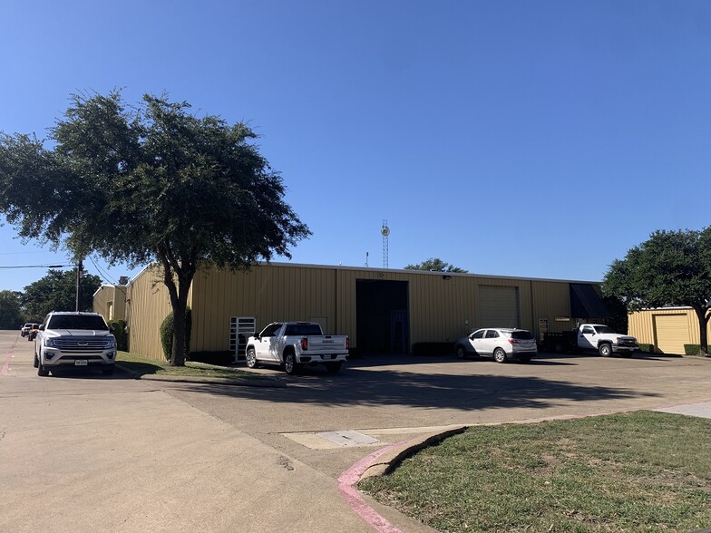 Primary Photo Of 1504 S Interstate 35 E, Lancaster Industrial For Lease