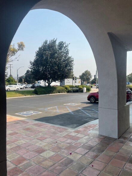 More Photos Of 484 E Los Angeles Ave, Moorpark Unknown For Lease