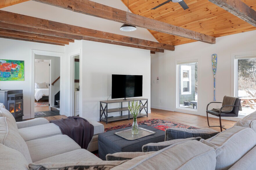 More Photos Of 396 Austin Rd, Jefferson Hospitality For Sale