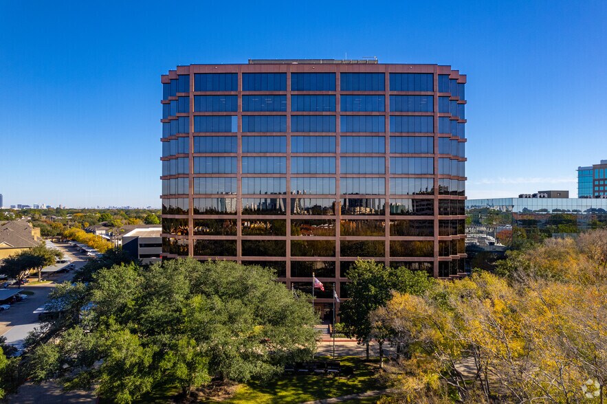 More Photos Of 2925 Briarpark Dr, Houston Office For Sale