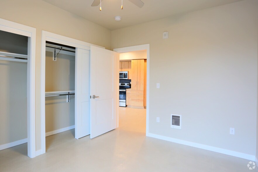 More Photos Of 4780 SE Milwaukie Ave, Portland Apartments For Lease