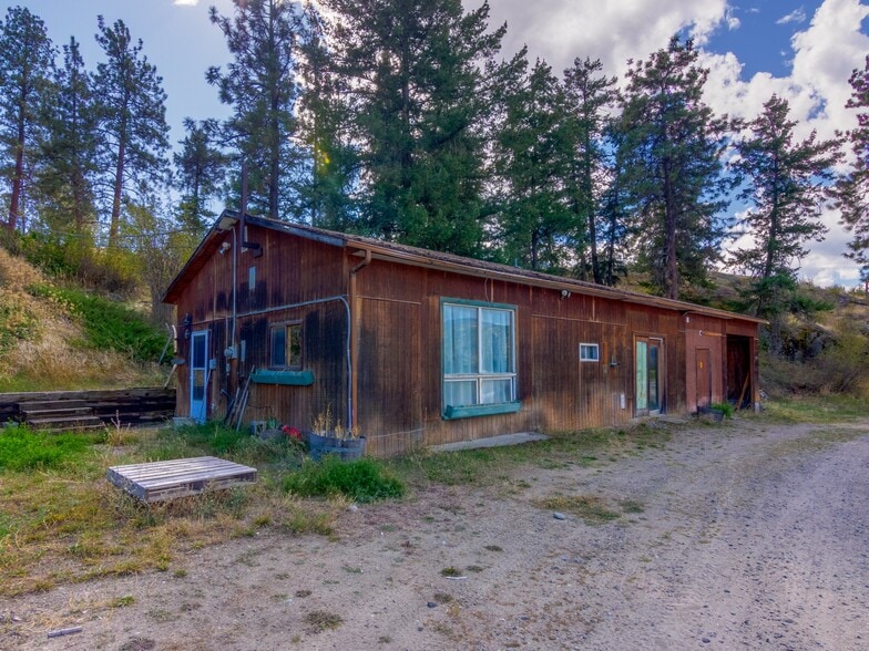 More Photos Of 1580 Chapman Rd, Okanagan Falls Winery Vineyard For Sale