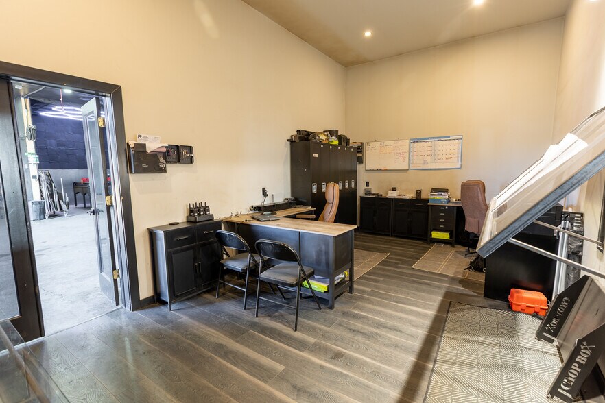 More Photos Of 612 S 9th St, Gunnison Industrial For Sale