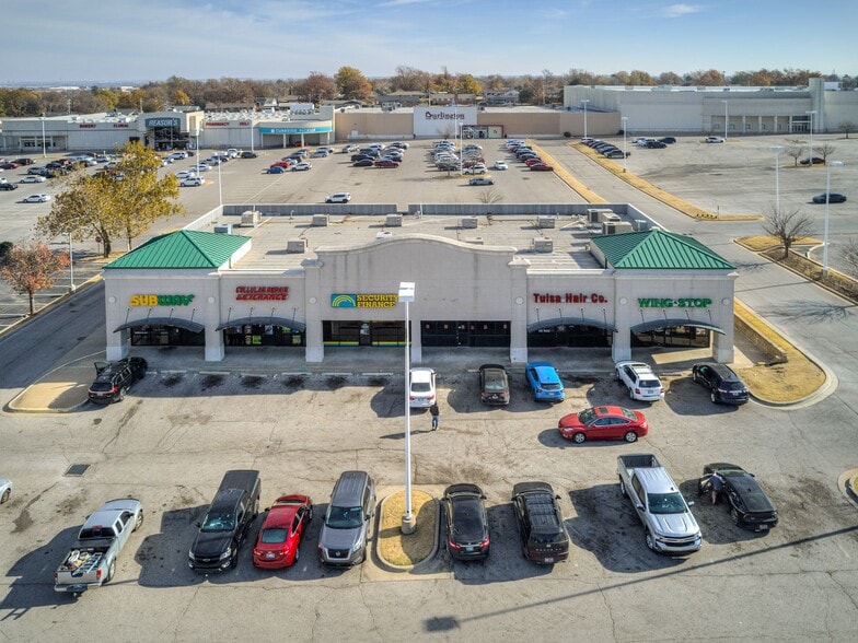 More Photos Of 5103 E 21st St, Tulsa General Retail For Lease