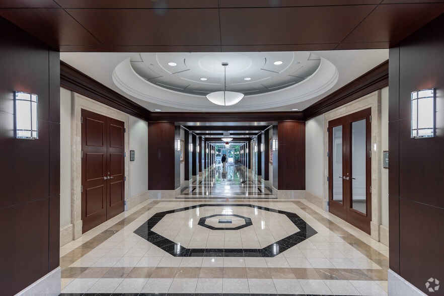 More Photos Of 13830 Ballantyne Corporate Pl, Charlotte Office For Lease