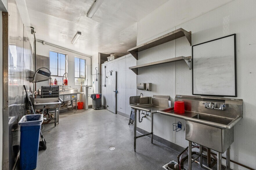 More Photos Of 2525-2533 Ocean Ave, San Francisco Storefront Retail Office For Sale