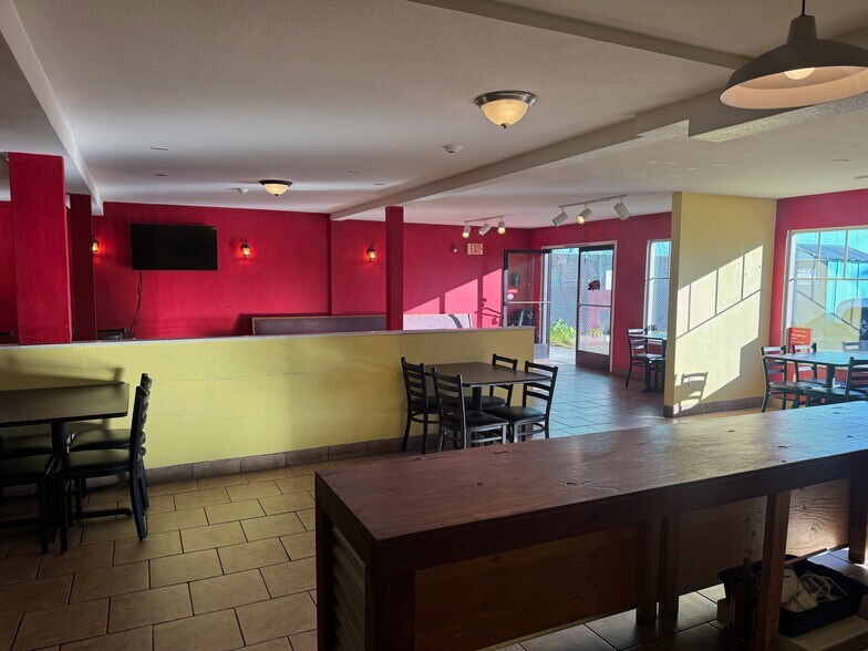 More Photos Of 455-475 I St, Arcata Storefront Retail Office For Lease