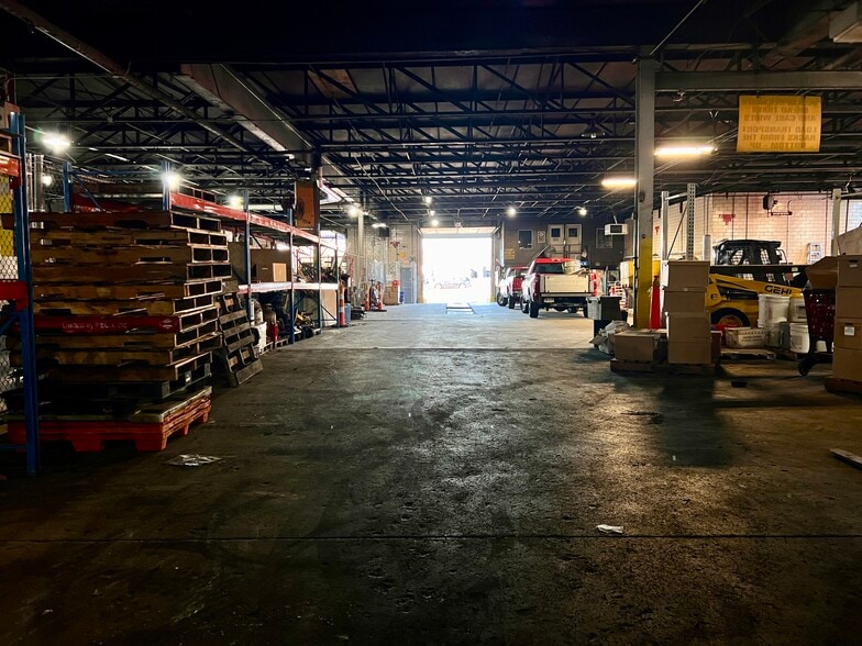 More Photos Of 1700 Island Ave, Pittsburgh Warehouse For Lease