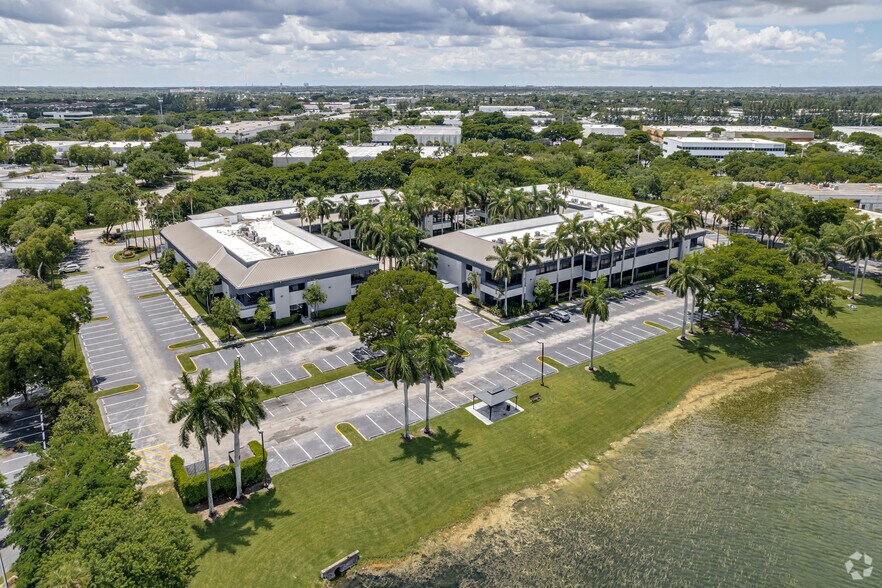 More Photos Of 5300 NW 33rd Ave, Fort Lauderdale Office For Sale