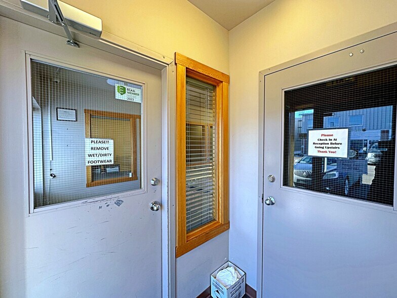 More Photos Of 380 Mackenzie Blvd, Fort McMurray Warehouse For Sale