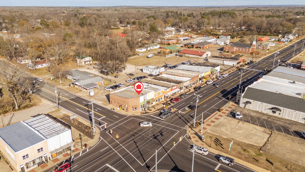 More Photos Of 104 E Main St, Adamsville General Retail For Sale