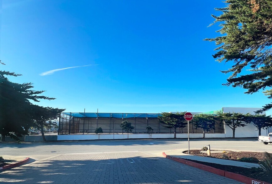 More Photos Of 800-990 Playa Ave, Seaside Unknown For Lease