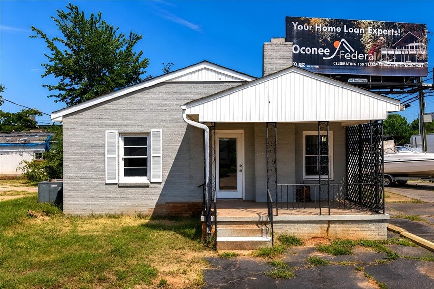 More Photos Of 1469 Blue Ridge Blvd, Seneca Carwash For Sale