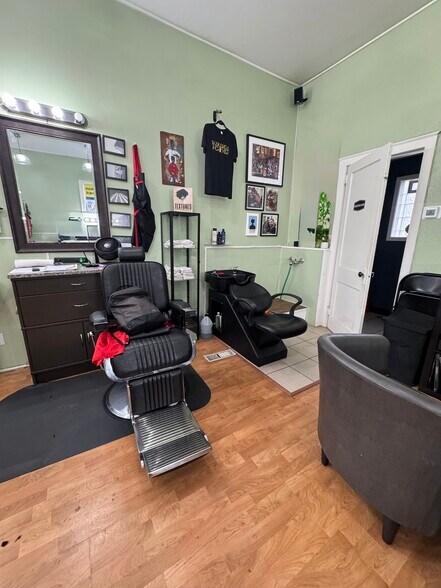 More Photos Of 1828-1832 E 35th St, Minneapolis Storefront For Lease