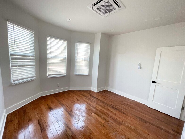 More Photos Of 309 S 60th St, Philadelphia Storefront Retail Residential For Lease