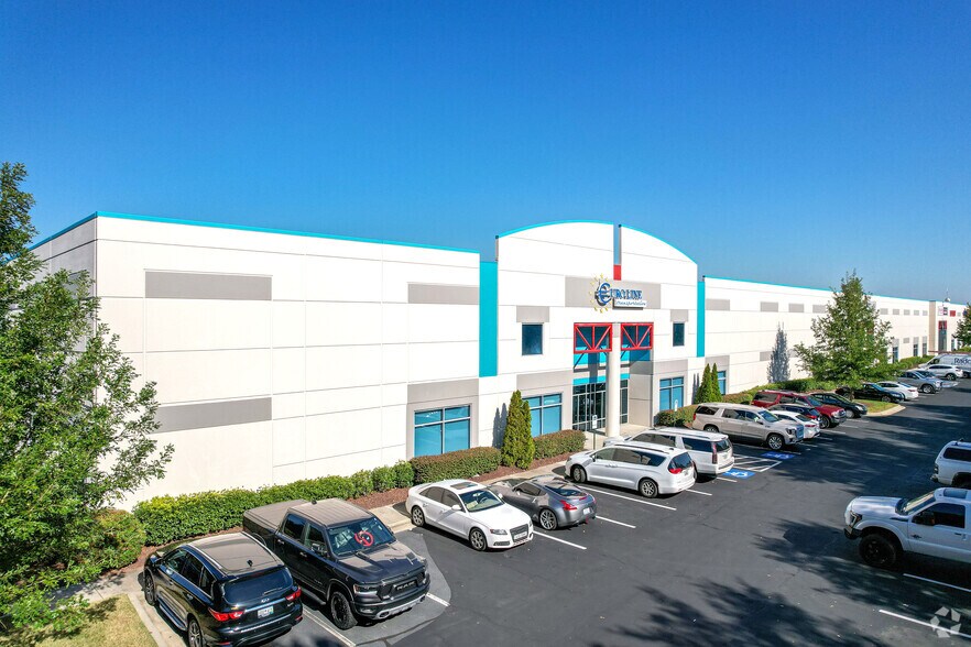 More Photos Of 11435 Granite St, Charlotte Warehouse For Lease