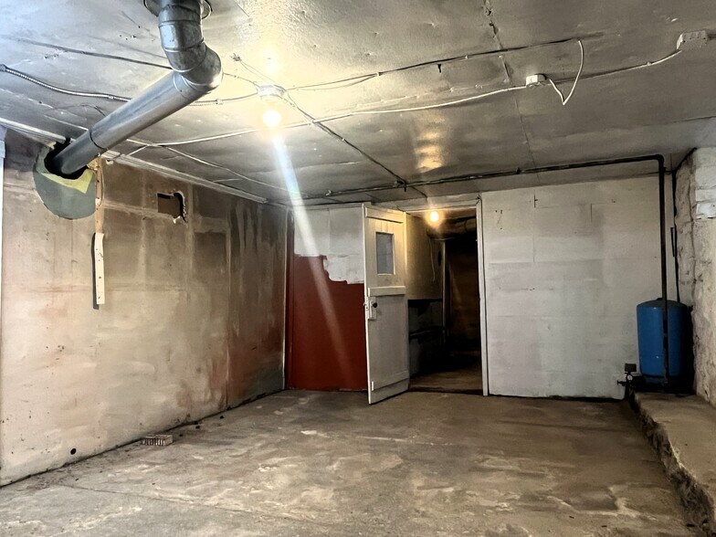 More Photos Of 17925 W Old US Highway 12, Chelsea Specialty For Sale