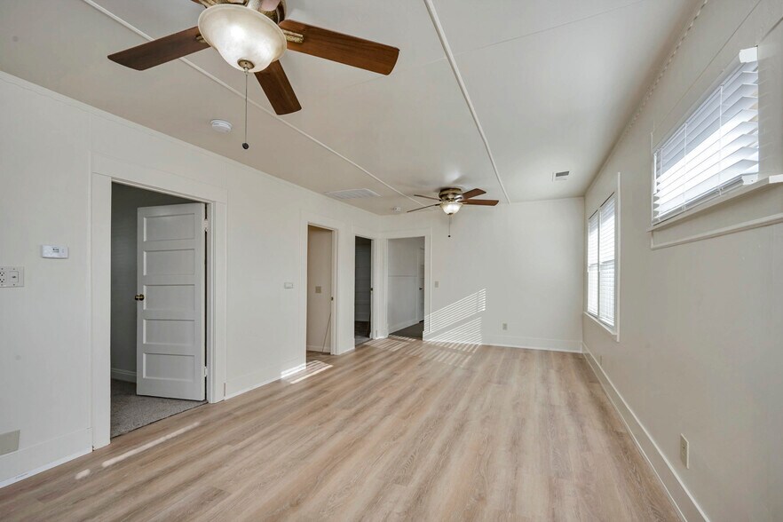 More Photos Of 1404 Slater St, Santa Rosa Apartments For Sale