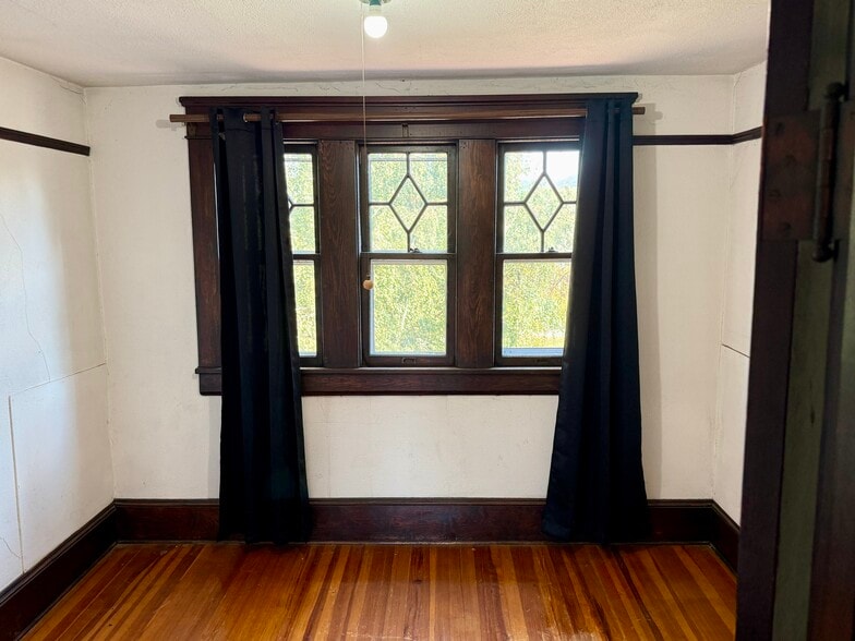 More Photos Of 16 Elk Mountain Rd, Asheville Office For Lease