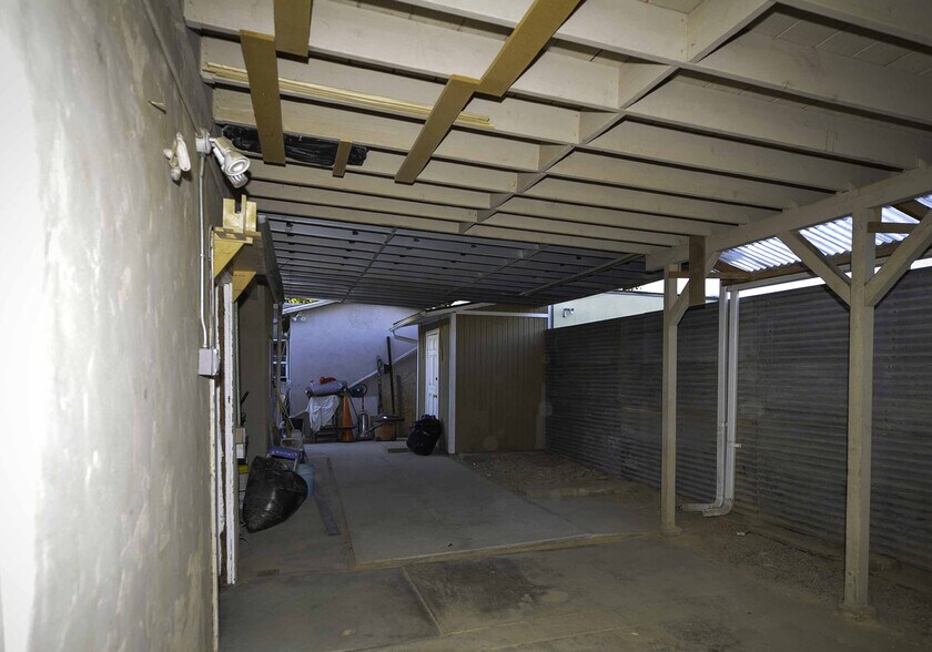 More Photos Of 2800 Newell St, Los Angeles Industrial For Lease