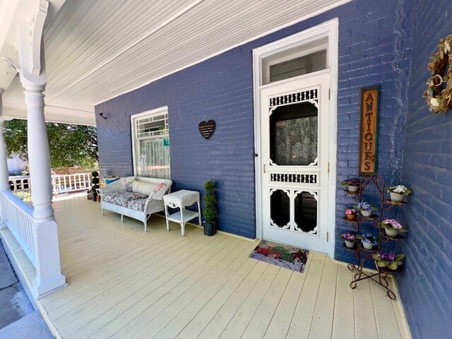 More Photos Of 301 S 3rd St, Raton Hospitality For Sale