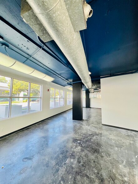 More Photos Of 2424 S Dixie Hwy, Coconut Grove Loft Creative Space For Sale